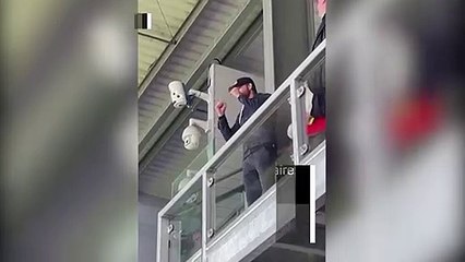 Wrexham - Ryan Reynolds célèbre la victoire en demi-finale du FA Trophy