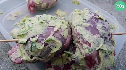 Brochettes de joues de porc façon maître d'hôtel