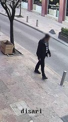 Üzerine poşet geçirerek demir dubayı çaldı, belediye o anları paylaştı; "Hokkabaz sandık"