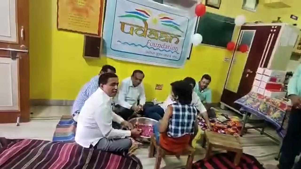 Hindu Nav varsh 2022 : कन्याओं का पूजन और चरण व...
