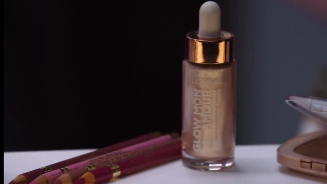 VIDEO GALA - Make-up : Caroline Receveur dévoile ses indispensables de l’été