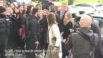 GALA VIDEO - Alexandra de Hanovre, une nouvelle princesse dans les défilés