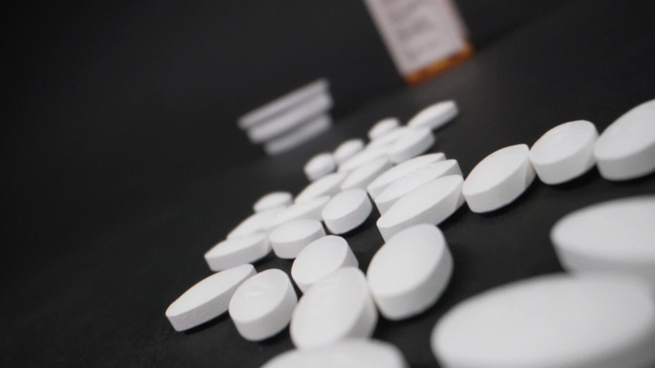 Support copy- Pfizer est "en train de mettre au point deux médicaments contre le Covid" (1)