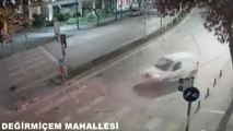 GAZİANTEP - Trafik kazaları güvenlik kamerasına yansıdı