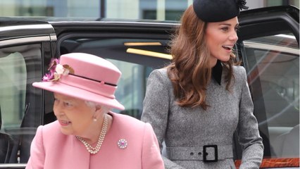 GALA VIDEO - Entêtée ? Ce que Meghan Markle refuse de faire comme Kate Middleton, après son accouchement