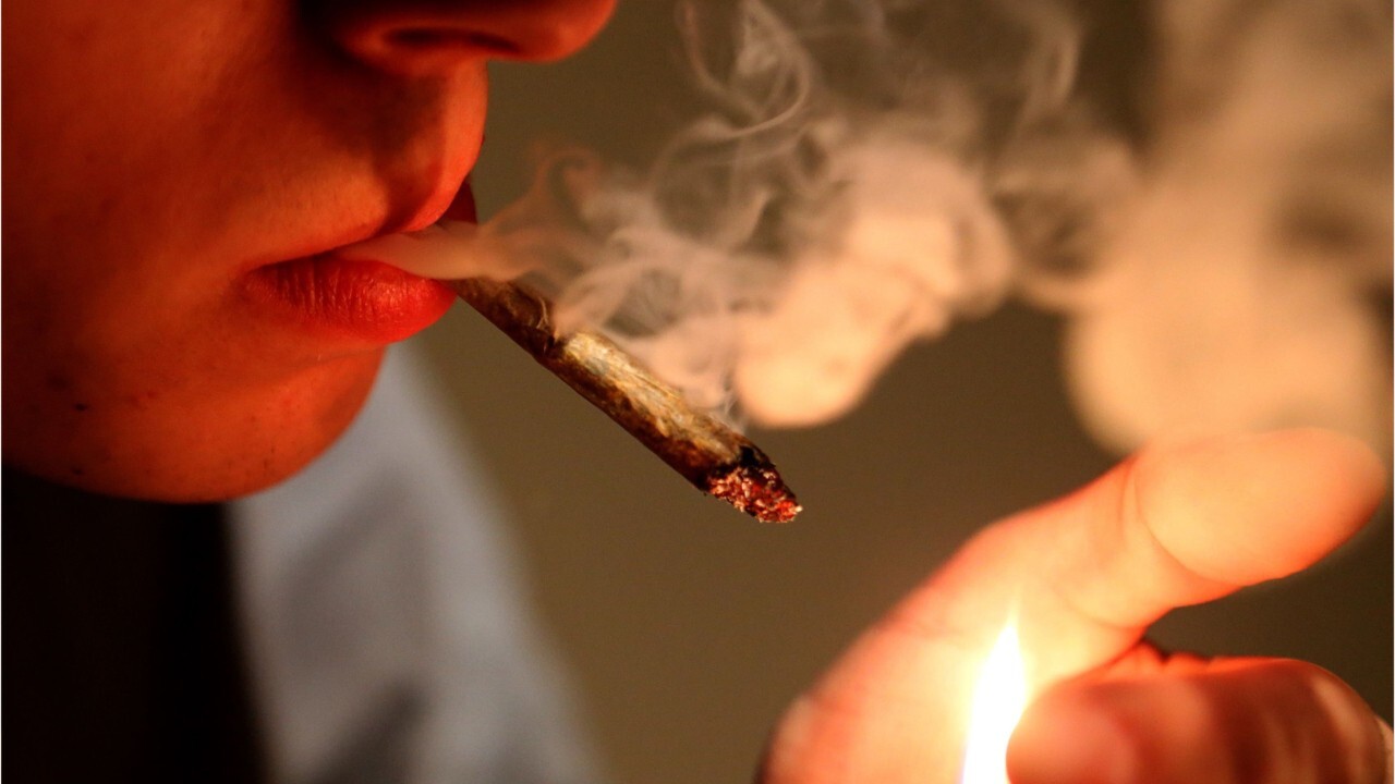 A fumer, à manger ou à boire, le cannabis légal dans tous ses états -  Challenges