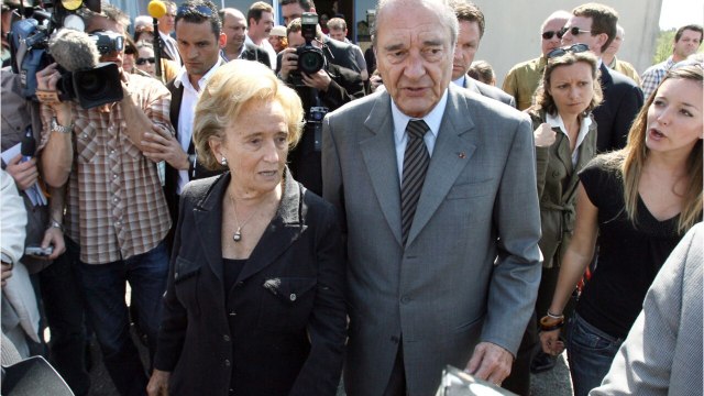 GALA VIDEO - Jacques Chirac est mort auprès de Bernadette : comment l’ex-Première dame, « très meurtrie , est désormais préservée