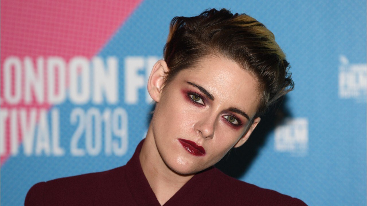 GALA VIDEO - Kristen Stewart : qui est Dylan Meyer, la femme avec qui elle « veut se marier et avoir des enfants " ?