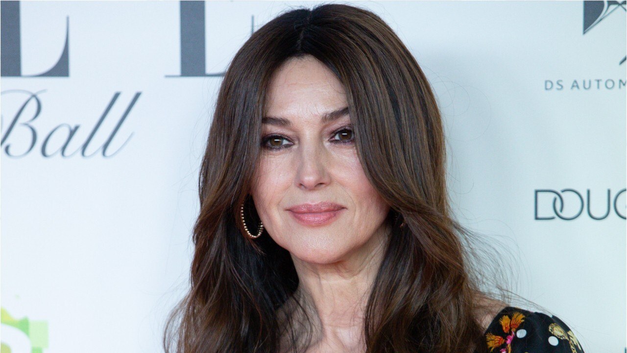 GALA VIDÉO - Monica Bellucci, anti-diva : “Mes filles sont comme une sonnette d’alarme”