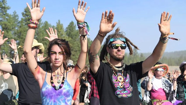 La Grande éclipse commence: les Américains ont les yeux rivés vers le ciel