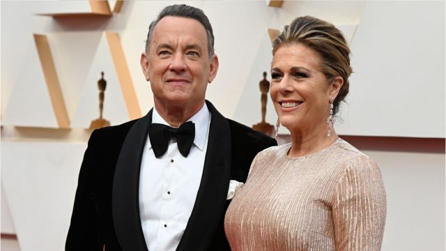 GALA VIDEO - Rita Wilson, la femme de Tom Hanks, très affaiblie par le coronavirus : Elle devait ramper jusqu’à son lit