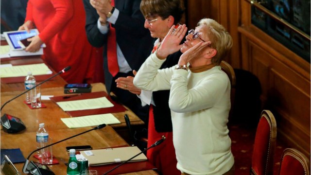 GALA VIDEO - Isabelle Balkany sort du silence : Je ne me suis pas jetée par la fenêtre