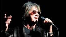 GALA VIDEO - Jacques Dutronc à l'abri du coronavirus : son ami Eddy Mitchell donne de ses nouvelles