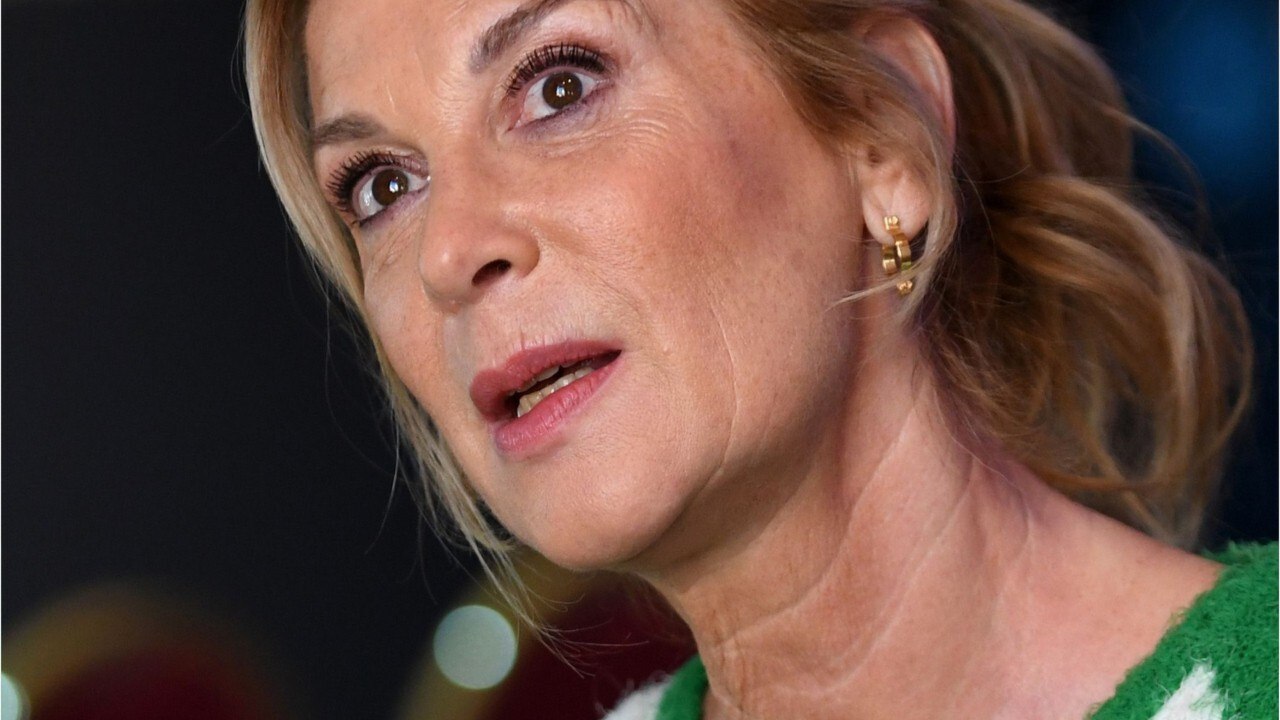 GALA VIDEO - Les Enfoirés compromis par le coronavirus ? Comment Michèle Laroque voit l'avenir (1)