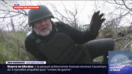 Tải video: Ukraine: une équipe de CNN fuit des tirs aux abords de Mykolaïv