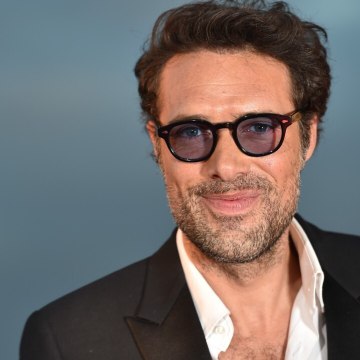 Voici SOCIAL - Guy Bedos euthanasié : Nicolas Bedos révèle avoir aidé son père à mourir (1)