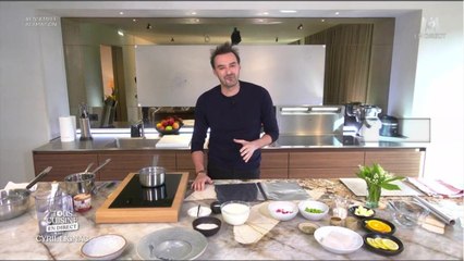 GALA VIDEO - Tous en cuisine : Cyril Lignac corrigé par Marianne James en direct