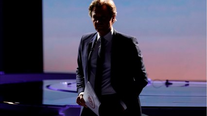 GALA VIDEO - Laurent Delahousse : cette photo décontractée qui fait parler