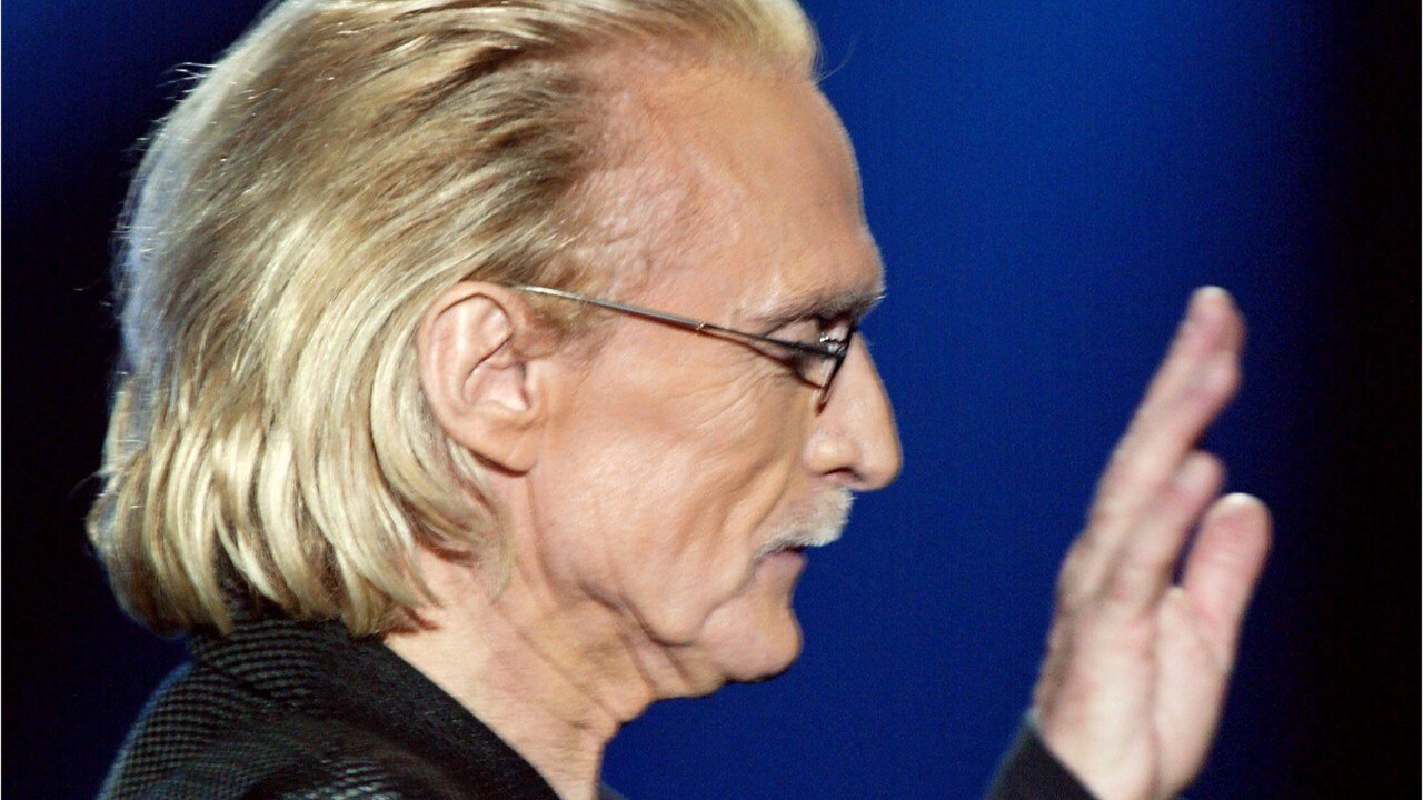 GALA VIDEO - PHOTO – Christophe : le beau cadeau de sa fille Lucie à ses fans