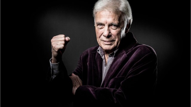 GALA VIDEO - Obsèques de Guy Bedos : qui est Mélanie, sa fille très discrète ?