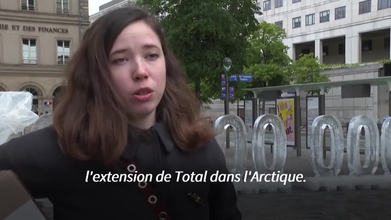 Sous pression, Total change de nom et tente de convaincre qu'il en fait assez pour le climat