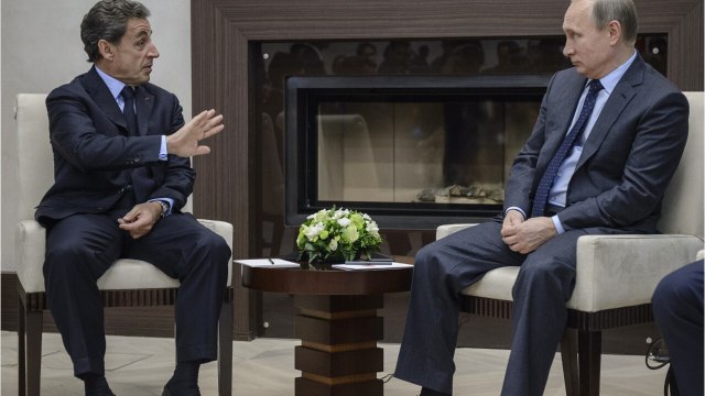 GALA VIDEO - Nicolas Sarkozy : cet accueil musclé que lui avait réservé Vladimir Poutine