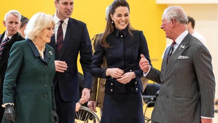 GALA VIDEO - Kate Middleton et William : leur grande influence sur Charles et Camilla
