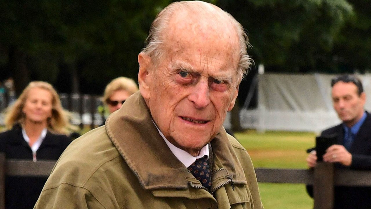 VOICI Accident du prince Philip : la raison pour laquelle il ne portait pas sa ceinture de sécurité dévoilée