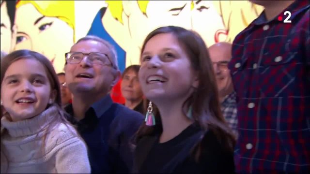 VOICI Les Z’amours : Bruno Guillon se fait (gentiment) recadrer par des enfants