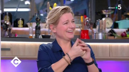 VIDEO Fabrice Luchini perd tous ses moyens face à Naomi Campbell et provoque un malaise dans C à Vous