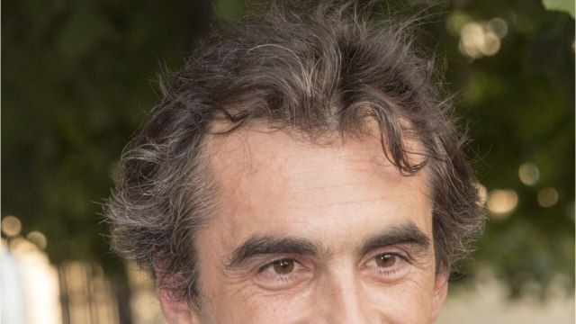 GALA VIDEO - Carla Bruni agacée : elle sort du silence après le scandale du livre de son ex