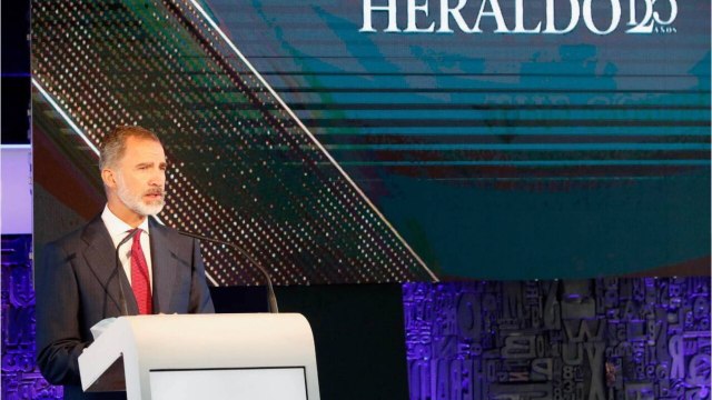 GALA VIDÉO - Felipe VI « très embarrassé face à la maîtresse de Juan Carlos