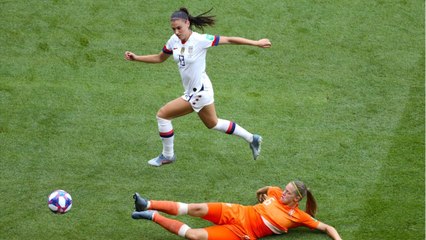VOICI Alex Morgan : La star du football féminin mondial vient d’accoucher de son premier enfant