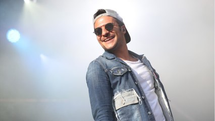 VOICI - Amir chute de scène, il finit à l’hôpital