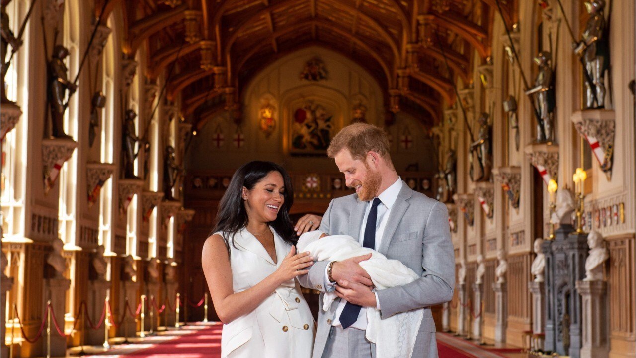 GALA VIDEO - Meghan Markle et Harry : qui sont les marraines et parrains d'Archie ?