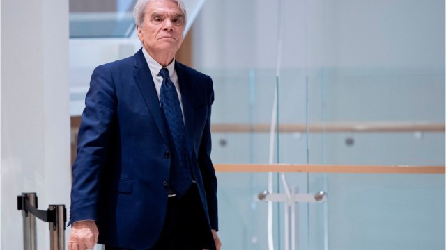 VOICI Bernard Tapie atteint d’un cancer : il révèle souffrir d’une « petite complication