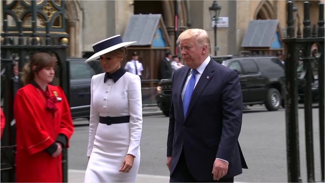 VOICI Donald Trump : les somptueux cadeaux de Melania Trump à la reine Elizabeth II sauvent la mise