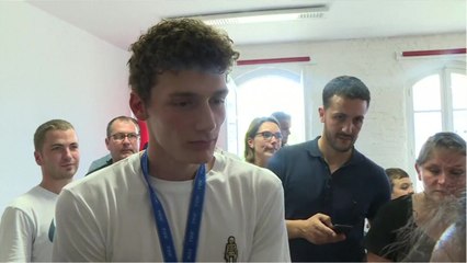 VOICI Benjamin Pavard ultra musclé, il étonne les internautes