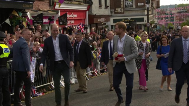 Voici - Harry et William enfin réconciliés ? Ce geste qui en dit long sur leur relation