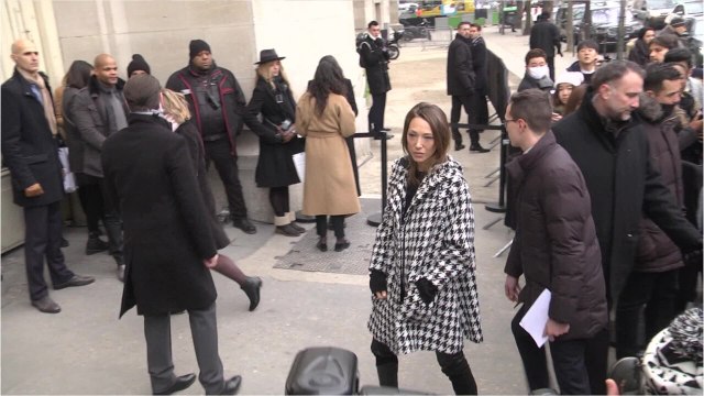 Voici - Mariage de Laura Smet : le gros regret du prêtre concernant la cérémonie