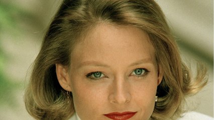 VOICI Jodie Foster a 57 Ans : Zoom Sur Son Évolution Mode (2)