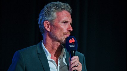VOICI Denis Brogniart oublie les gestes barrières après un tennis et se fait reprendre par les internautes