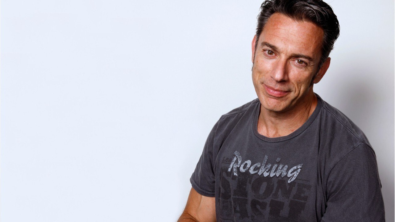 VOICI-Gérard Vivès accusé d'avoir eu recours à la chirurgie esthétique, il répond