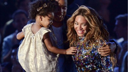 VOICI Beyoncé : sa fille Blue Ivy a sacrément grandi, elle lui ressemble de plus en plus