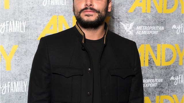 VOICI Kev Adams : sa réponse hilarante aux critiques sur sa nouvelle coupe de cheveux