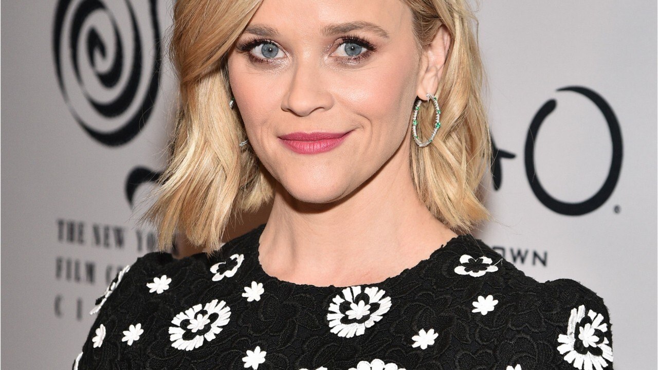 VOICI Reese Witherspoon gâtée par Beyoncé : elle défile dans plusieurs tenues de sa collection