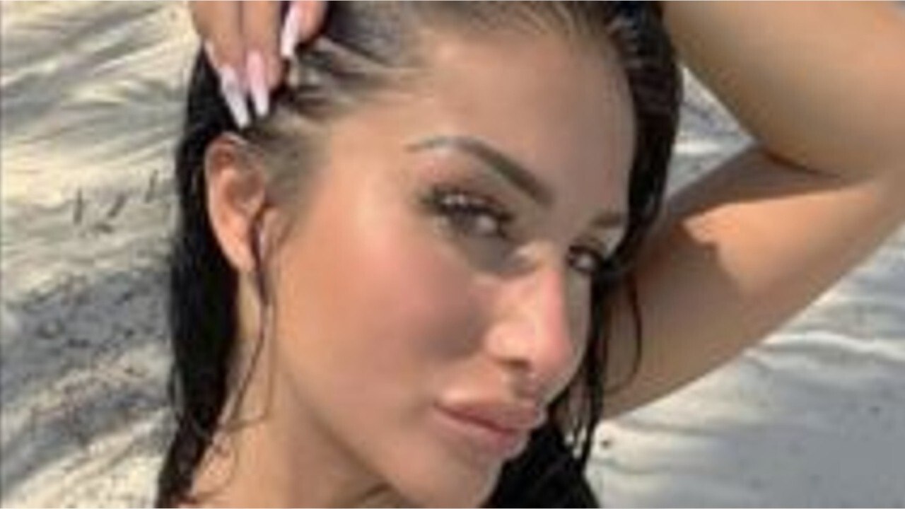 VOICI - Léana (Les Anges 11) sexy en tout petit maillot, ses abonnés au septième ciel