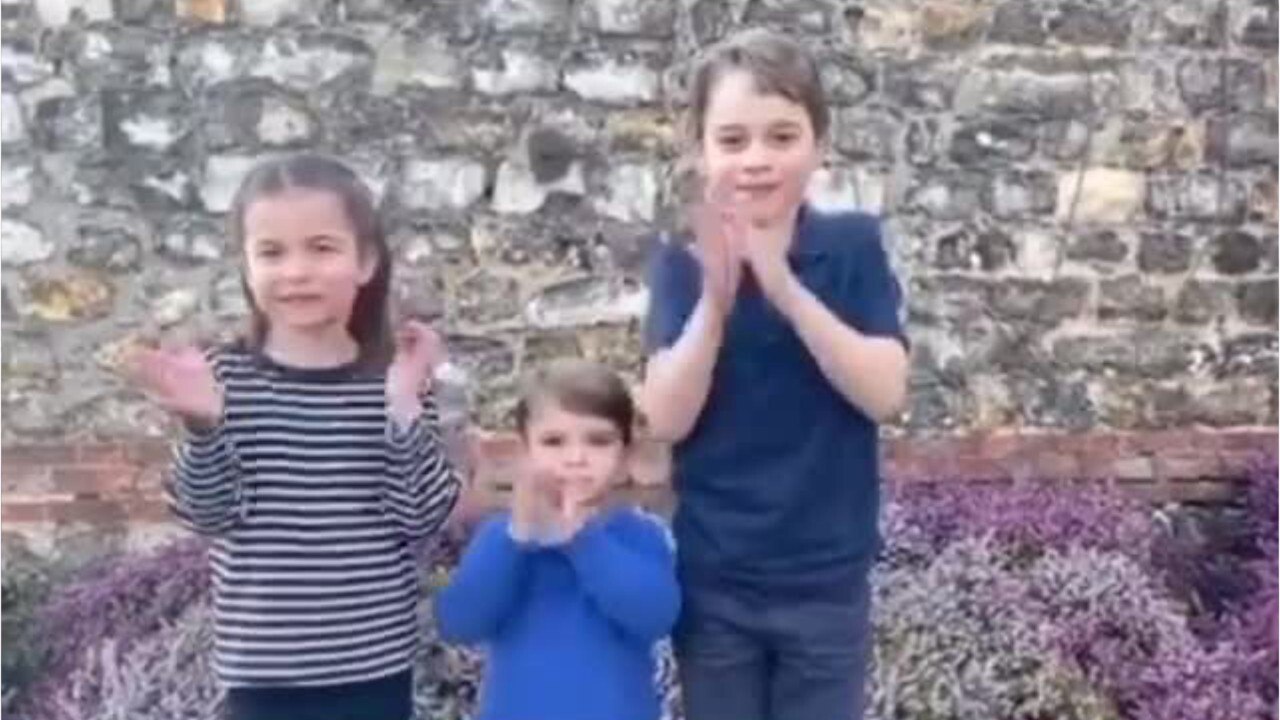 VOICI Kate et William : George, Charlotte et Louis applaudissent le personnel soignant dans une vidéo