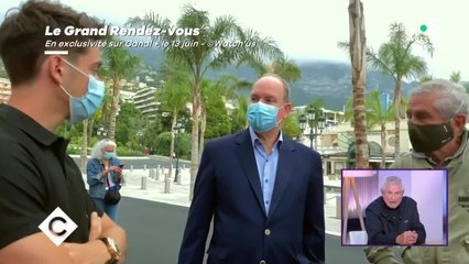 VOICI - Le prince Albert aperçu en plein tournage pour un film de Claude Lelouch