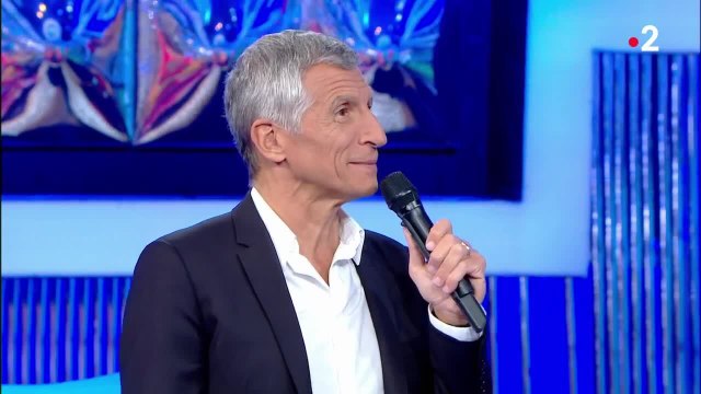 VOICI - N'oubliez pas les paroles : un candidat sous le charme d'un sportif, il apprend le grec pour lui plaire